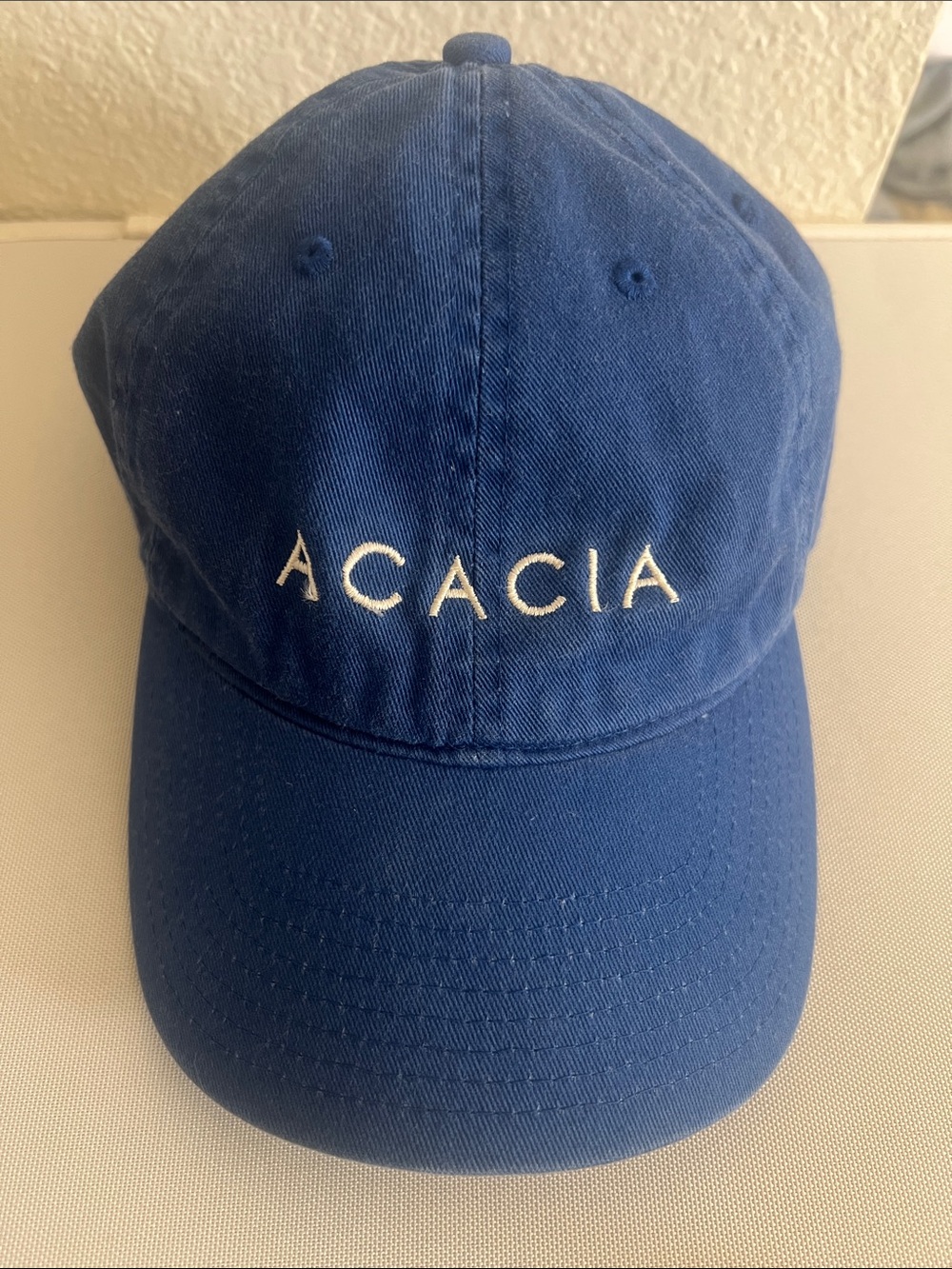 Acacia dad hat in washed blue